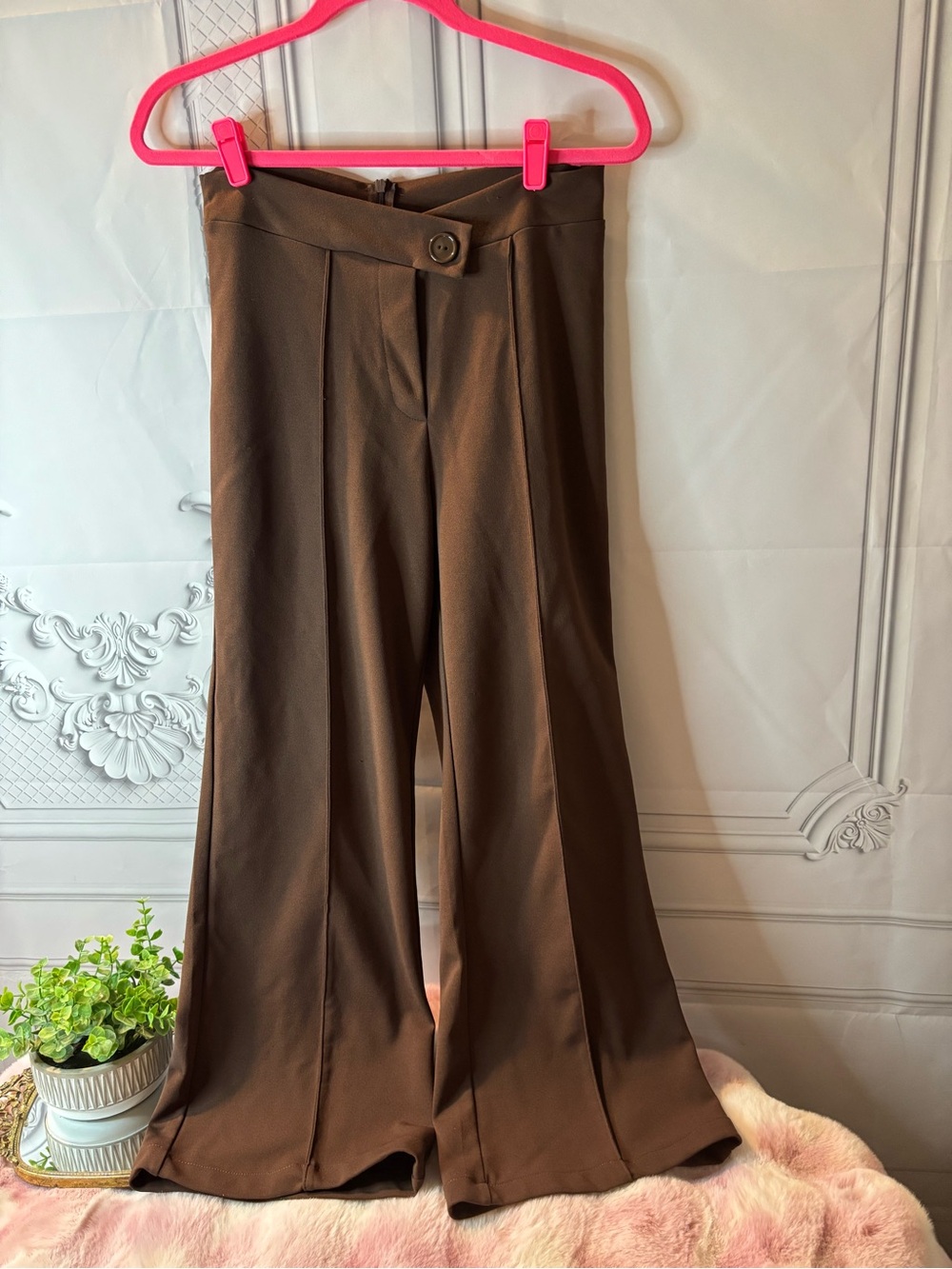 FASHION NOVA Women’s Brown High-Waisted Pleaded Wide-Leg Pants, Size Large